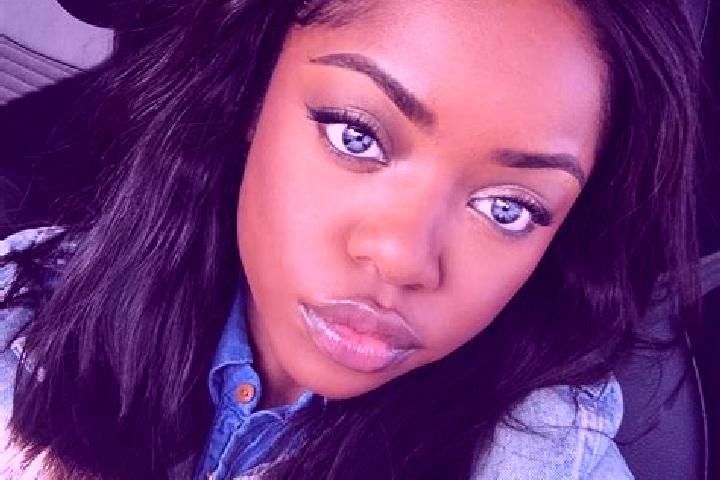 Sadie, 38, a auburn blue-eyed ebony companion based in Lyneham. Offering Party Girl, BDSM, Massage, Fetish. Available for incall and outcall, day and evening...