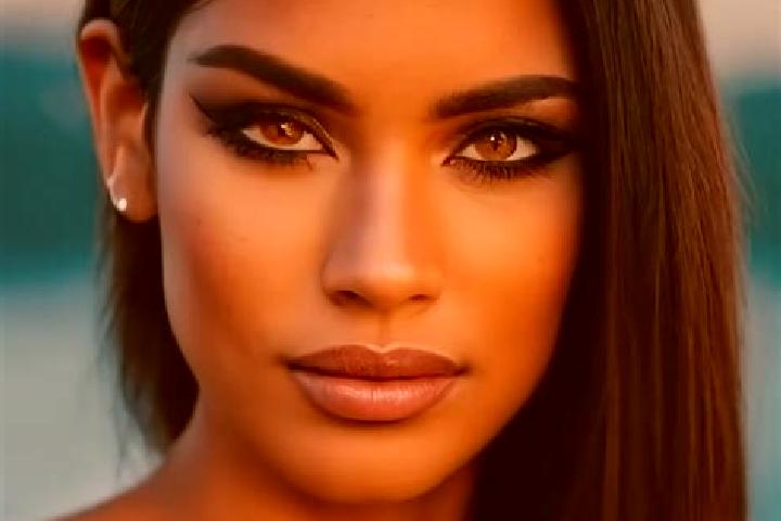 Sadie, 38, a auburn brown-eyed latina companion based in Urmenis. Offering Girlfriend Experience, GFE, Couples. Available for incall and outcall, day and eve...