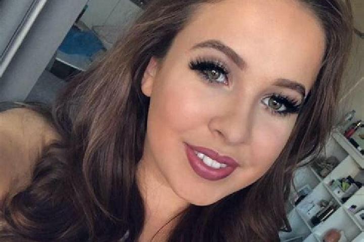 Sadie, 38, a brunette grey-eyed slavic companion based in Waedenswil. Offering Tantra, 69, Overnight. Available for incall and outcall, day and evening dates.