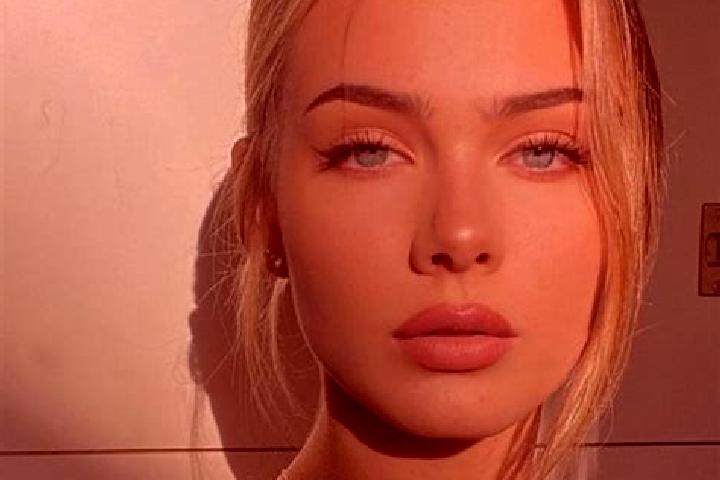 Sadie, 39, a auburn blue-eyed european companion based in Escrick. Offering Overnight, Deep French Kissing, Erotic Massage. Available for incall and outcall,...