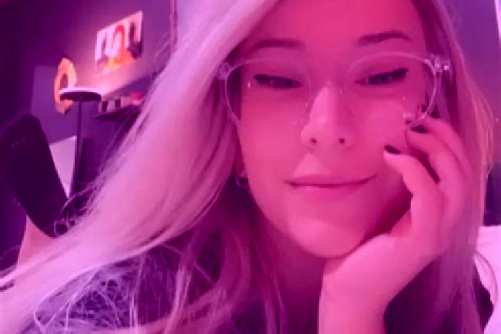 Sadie, 39, a blonde amber-eyed caucasian companion based in Ebreichsdorf. Offering BDSM, Tantra, Girlfriend Experience, Erotic Massage. Available for incall ...