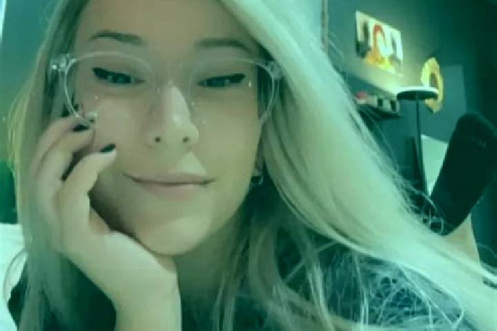 Sadie, 39, a blonde grey-eyed ebony companion based in Phillips. Offering Roleplay, Erotic Massage, 69, CIM. Available for incall and outcall, day and evenin...