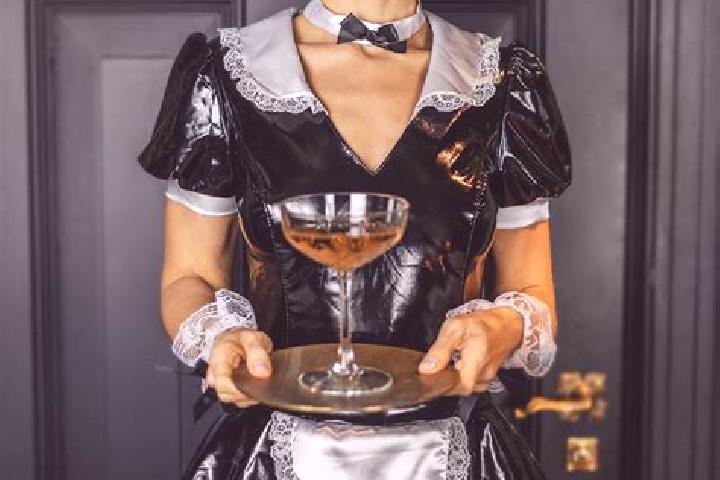 Sadie, 39, a brunette brown-eyed ebony companion based in Selborne. Offering Prostate Massage, Erotic Massage, Domination, Dinner Date, BDSM. Available for i...