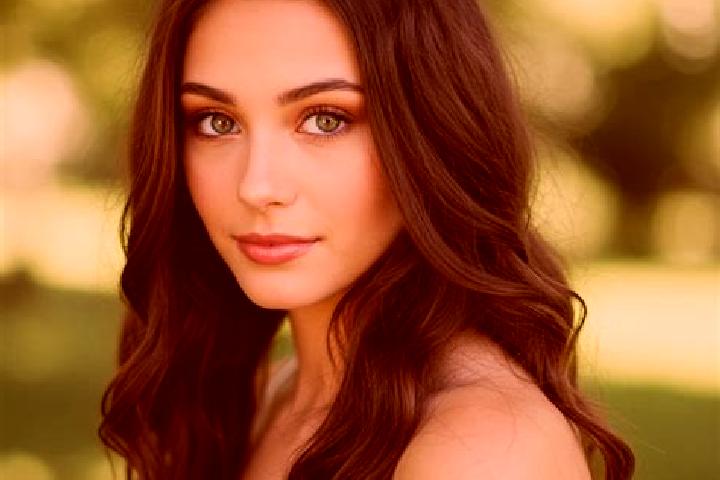 Sadie, 39, a brunette hazel-eyed slavic companion based in Kyivskyi. Offering Girlfriend Experience, Deep French Kissing, GFE. Available for incall and outca...