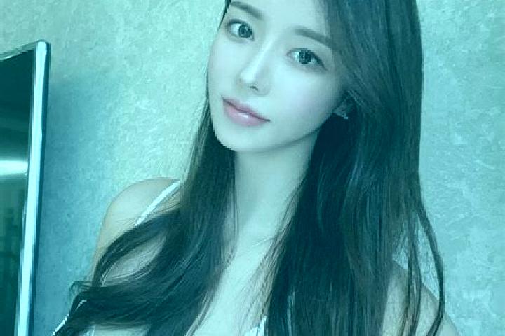 Sadie, 39 — Escort in Huangtudian, China