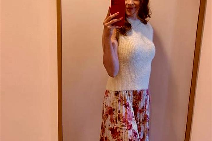 Sadie, 39 — Escort in Irade, Ukraine