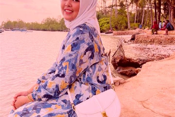 Sadie, 39 — Escort in Manggar, Indonesia