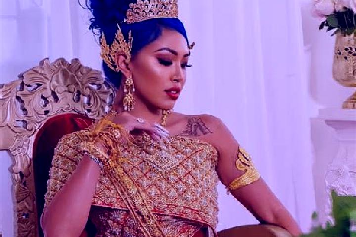 Sadie, 39 — Escort in Phnum Srok, Cambodia