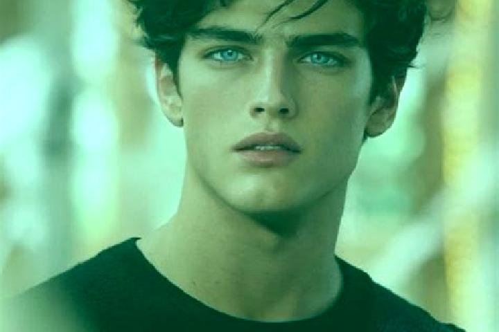 Sage, 20, a auburn grey-eyed mediterranean companion based in Grosse Tete. Offering A-Level, Duos, GFE, Overnight. Available for incall and outcall, day and ...