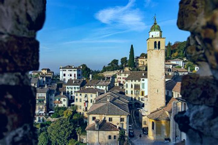 Sage, 20 — Escort in Asolo, Italy