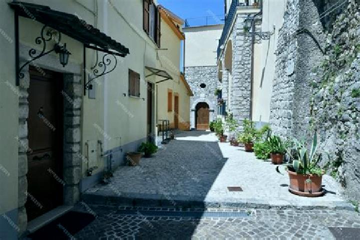 Sage, 20 — Escort in Ciorlano, Italy