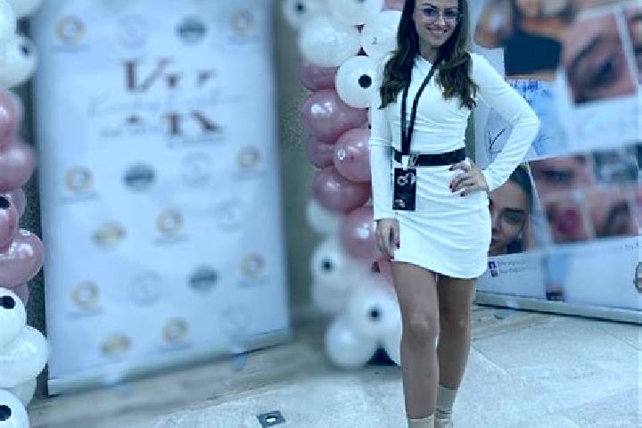 Sage, 20 — Escort in Diosod, Romania