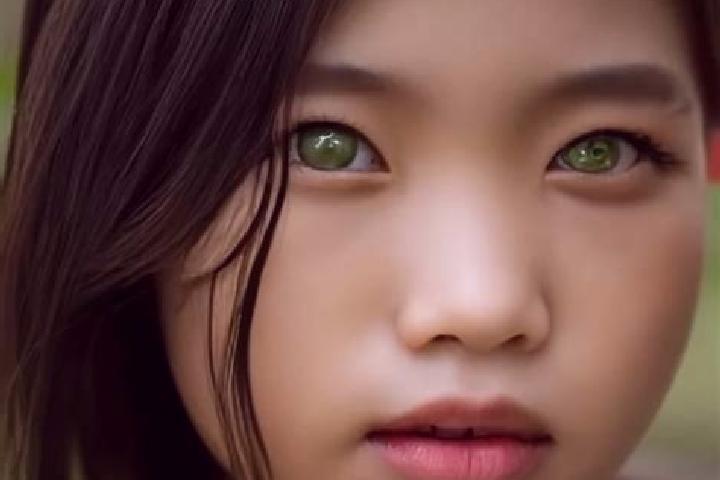 Sage, 21, a auburn green-eyed asian companion based in Zamto Kelay. Offering Massage, Overnight. Available for incall and outcall, overnight bookings available.