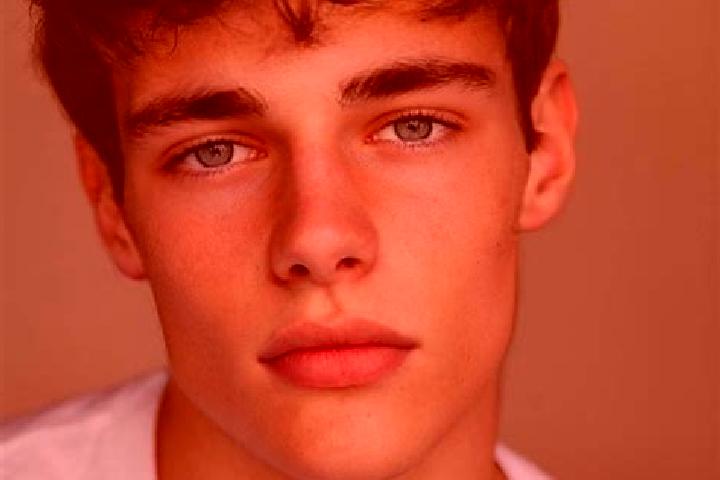 Sage, 21, a black brown-eyed caucasian companion based in Komarno. Offering Duos, Massage, CIM, Dinner Date, GFE. Available for incall and outcall, day and e...