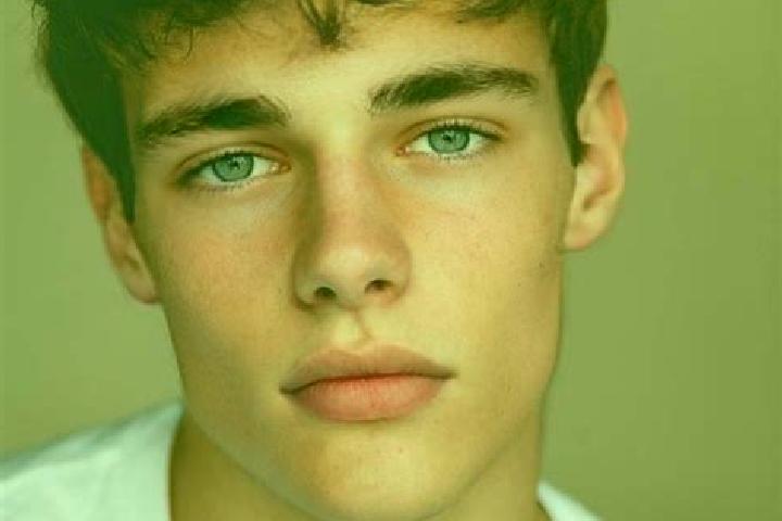 Sage, 21, a black brown-eyed caucasian companion based in Montroy. Offering Roleplay, Overnight, Couples. Available for incall and outcall, day and evening d...