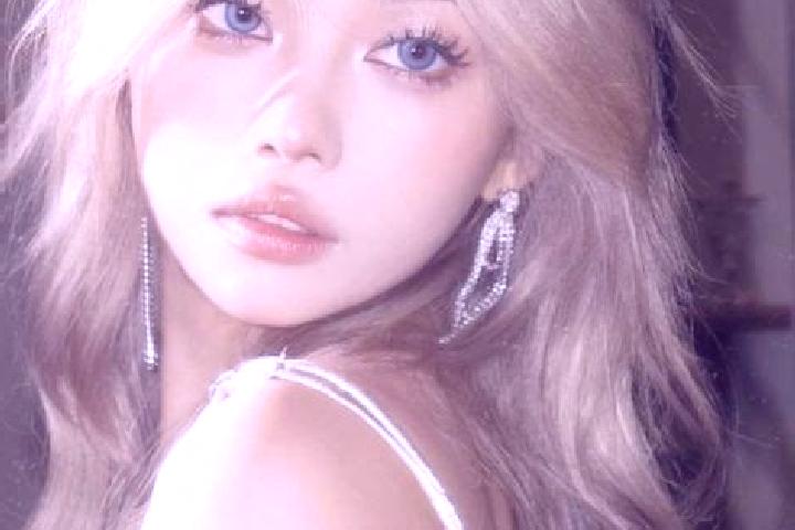 Sage, 21, a blonde blue-eyed asian companion based in Nara-shi. Offering Erotic Massage, OWO. Available for incall and outcall, day and evening dates.