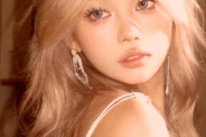 Sage, 21, a blonde blue-eyed asian companion based in Pregola. Offering Striptease, BDSM, Tantra, Duos, Party Girl. Available for incall and outcall, day and...