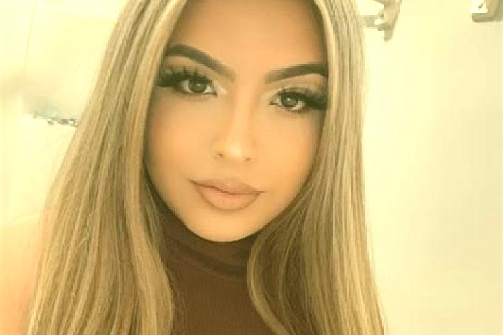 Sage, 21, a blonde brown-eyed latina companion based in Dudescu. Offering Massage, Party Girl, 69, Duos. Available for incall and outcall, day and evening da...
