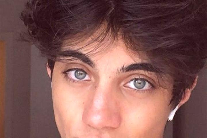 Sage, 21, a chestnut blue-eyed caucasian companion based in Santa Barbara de la Cueva. Offering Roleplay, A-Level, GFE, Massage. Available for incall and out...