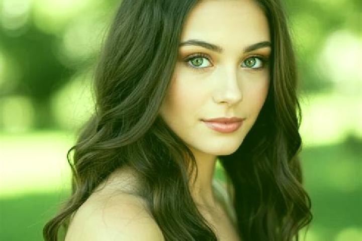 Sage, 21, a chestnut hazel-eyed asian companion based in Reville. Offering OWO, CIM, Party Girl. Available for incall and outcall, day and evening dates.