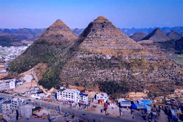 Sage, 21 — Escort in Anlong, China