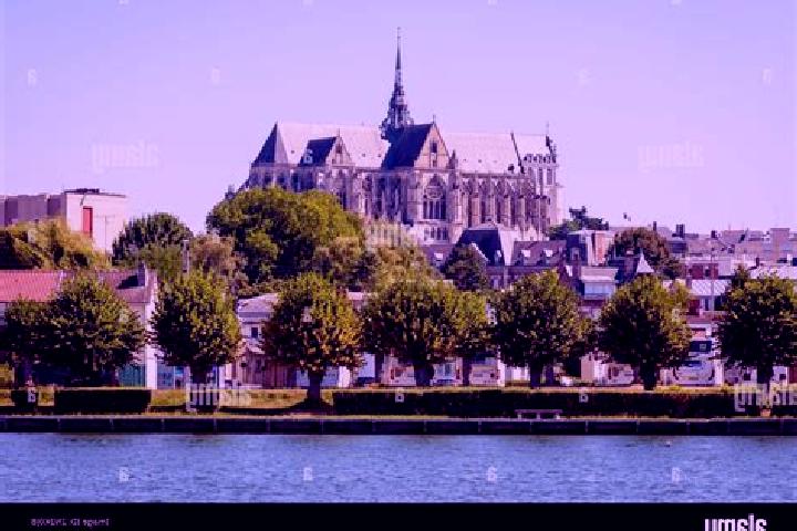 Sage, 21 — Escort in Marcillac-Saint-Quentin, France