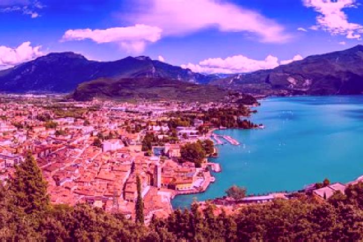 Sage, 21 — Escort in Moniga del Garda, Italy
