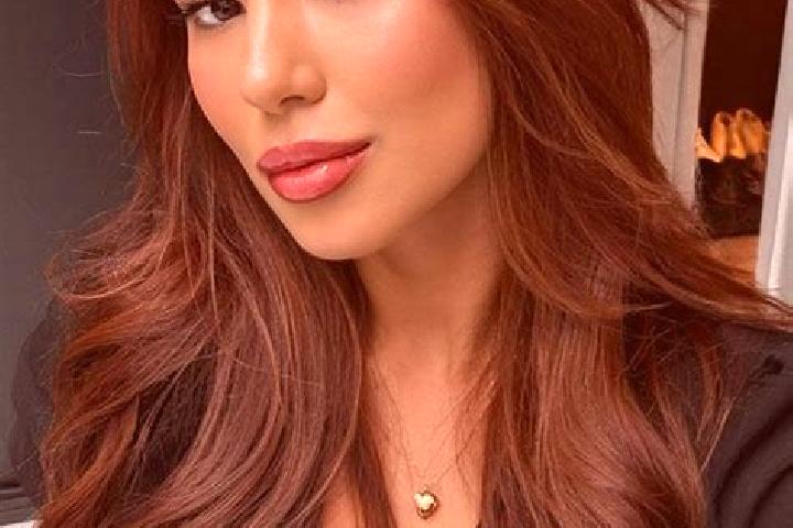 Sage, 22, a chestnut dark-eyed latina companion based in Gossops Green. Offering OWO, Girlfriend Experience, Couples, BDSM, A-Level. Available for incall and...