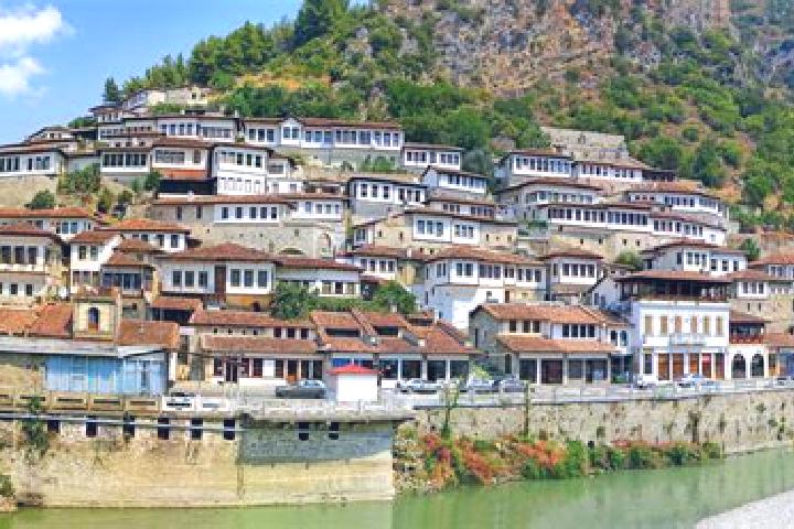 Sage, 22 — Escort in Berat, Albania