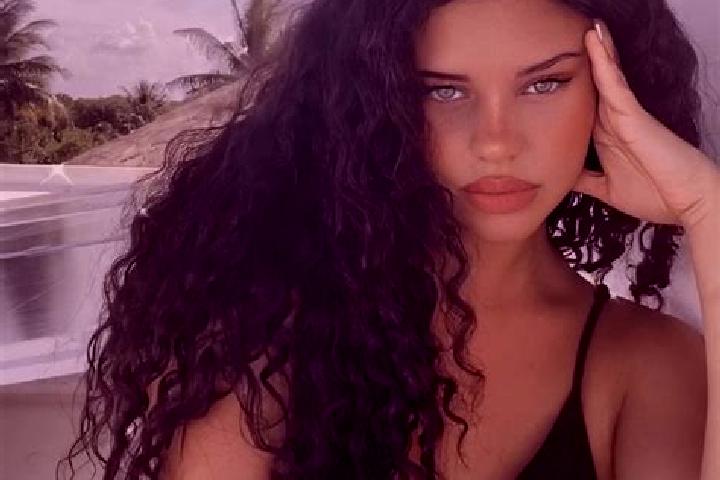 Sage, 23, a black grey-eyed latina companion based in Bucerdea-Granoasa. Offering CIM, Domination, Travel Companion, Deep French Kissing, Duos. Available for...