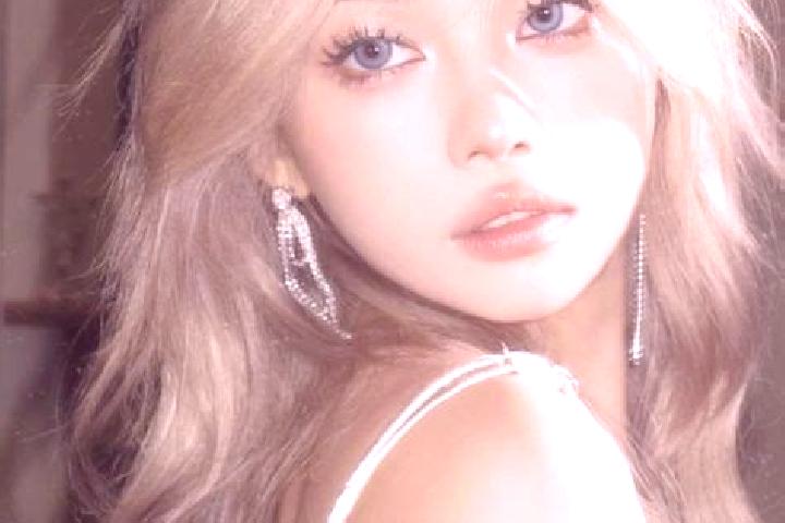 Sage, 23, a blonde blue-eyed asian companion based in Oestii Ungureni. Offering Tantra, Duos, GFE. Available for incall and outcall, day and evening dates.