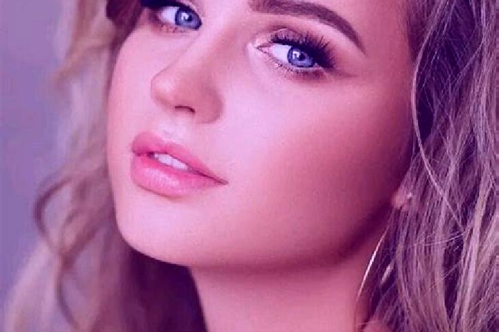 Sage, 23, a dark blonde blue-eyed middle eastern companion based in Warburton. Offering Striptease, 69, BDSM, GFE, Prostate Massage. Available for incall and...