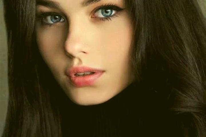 Sage, 23, a red dark-eyed slavic companion based in Morales. Offering Party Girl, Massage, Deep French Kissing, Duos, GFE. Available for incall and outcall, ...