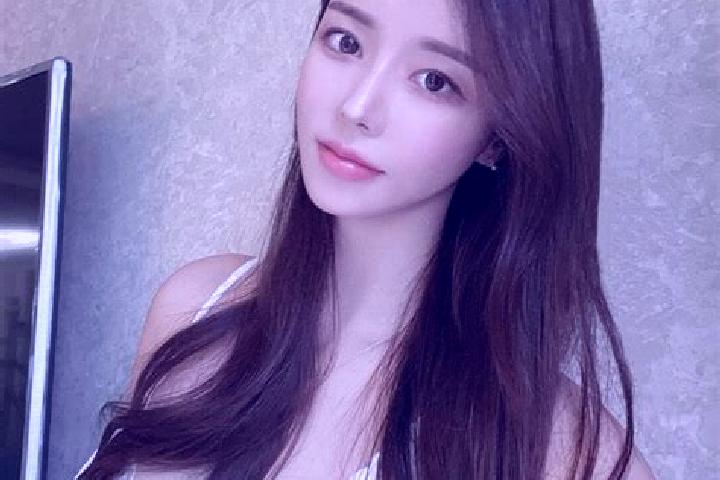 Sage, 23 — Escort in Jiaoziya, China