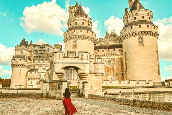 Sage, 23 — Escort in Pierrefonds, France