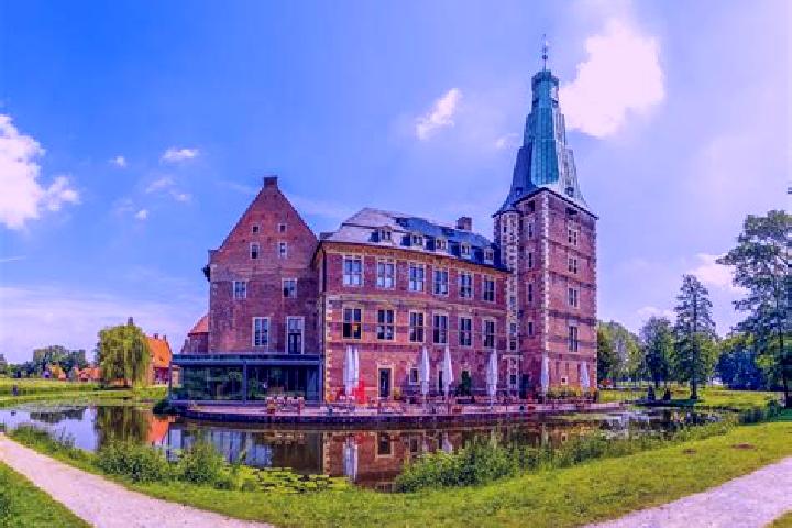 Sage, 23 — Escort in Wipperfuerth, Germany