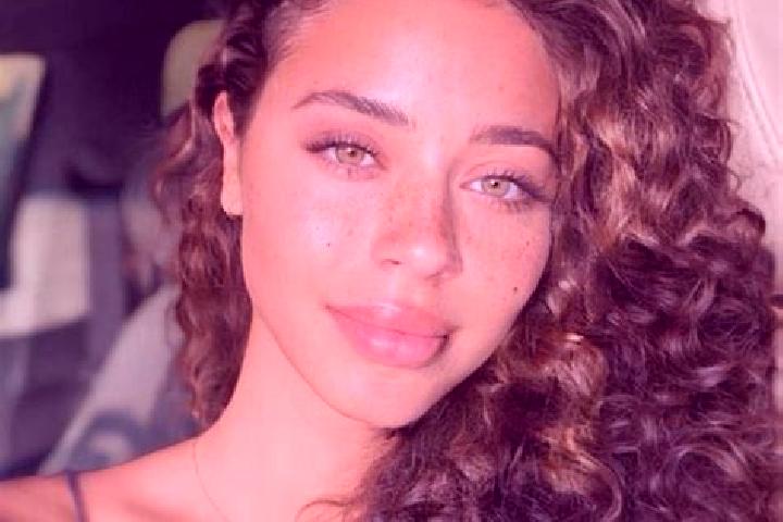 Sage, 24, a black hazel-eyed latina companion based in Rufford. Offering Couples, Erotic Massage, Party Girl, Roleplay, OWO. Available for incall and outcall...