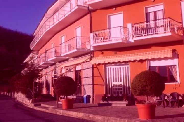 Sage, 24 — Escort in Aquila di Arroscia, Italy