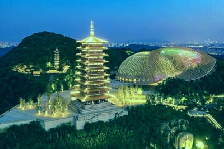 Sage, 24 — Escort in Niushou, China
