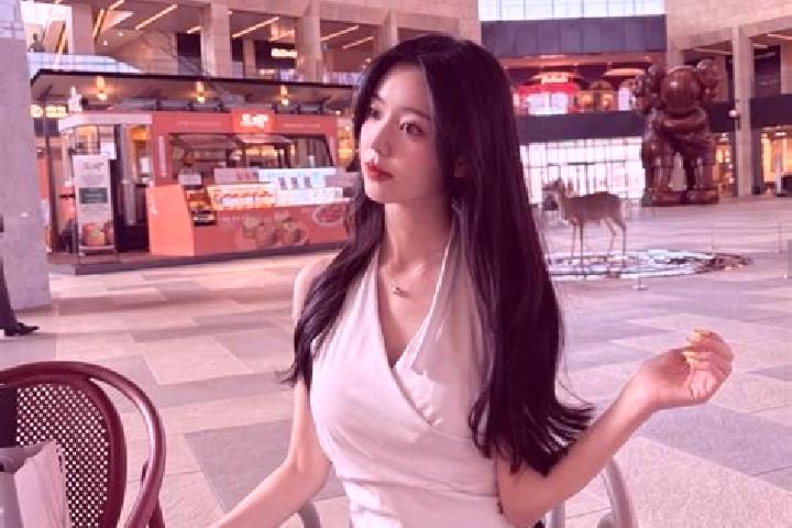 Sage, 24 — Escort in Zhouxin, China