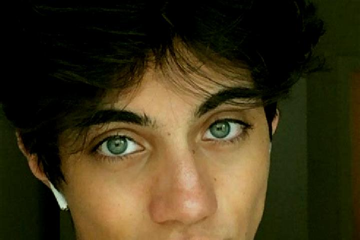 Sage, 25, a chestnut green-eyed caucasian companion based in Kalochori. Offering OWO, Tantra, A-Level, Massage. Available for incall and outcall, overnight b...