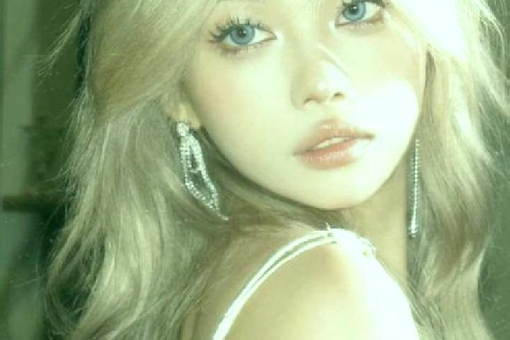 Sage, 25, a platinum blonde green-eyed asian companion based in Ainsa. Offering Duos, CIM, Fetish. Available for incall and outcall, overnight bookings avail...