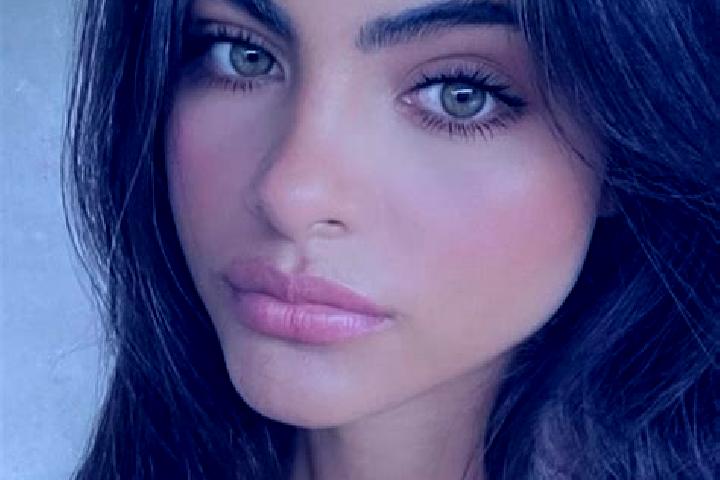 Sage, 25, a red green-eyed indian companion based in Seogeom-ri. Offering GFE, Couples, Deep French Kissing. Available for incall and outcall, day and evenin...