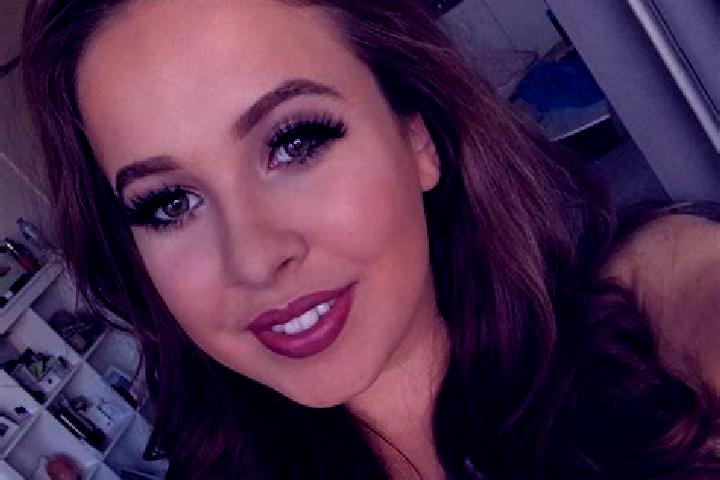 Sage, 25, a red hazel-eyed caucasian companion based in Sankt Leonhard am Hornerwald. Offering Dinner Date, GFE, Domination, Party Girl. Available for incall...