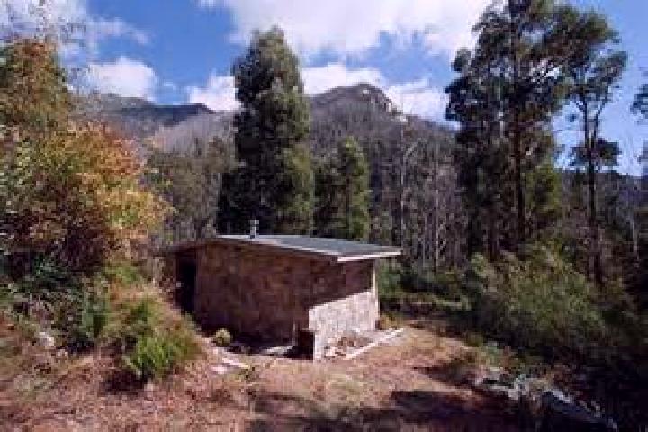 Sage, 25 — Escort in Kosciuszko National Park, Australia