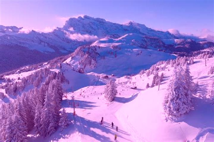 Sage, 25 — Escort in Villars, France