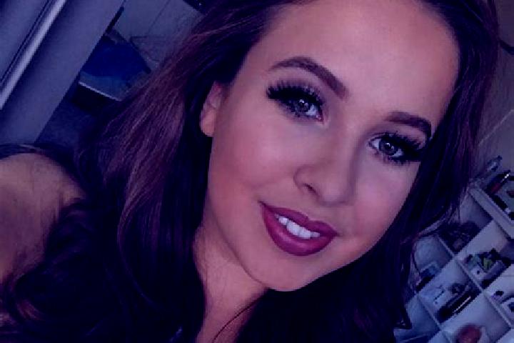 Sage, 26, a brunette grey-eyed caucasian companion based in Rommelsried. Offering 69, GFE, Erotic Massage, Overnight. Available for incall and outcall, overn...