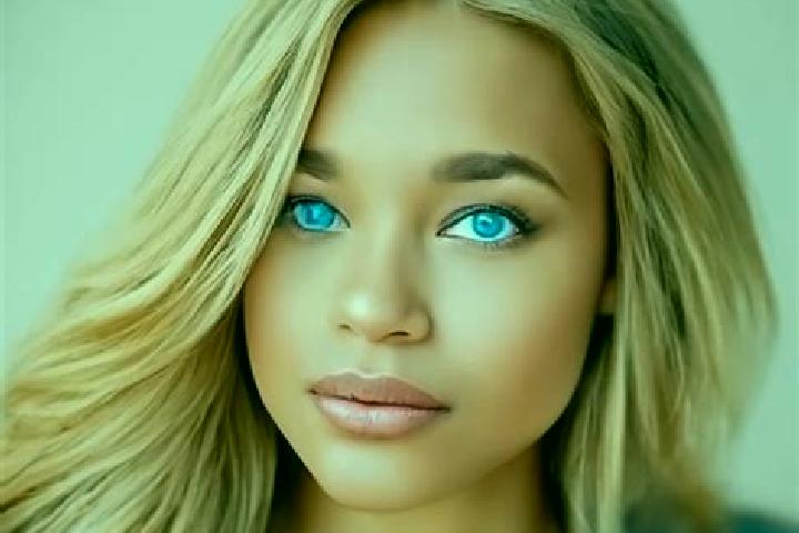 Sage, 26, a dark blonde blue-eyed latina companion based in Laza. Offering GFE, CIM, Massage. Available for incall and outcall, day and evening dates.