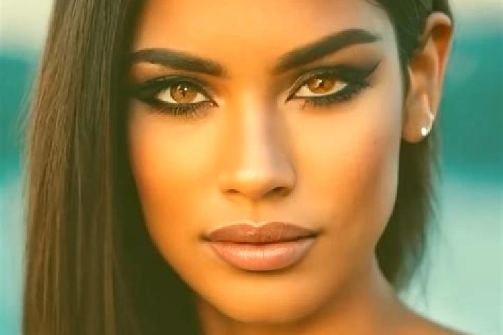 Sage, 26, a red green-eyed latina companion based in Jelebu. Offering Overnight, OWO, Massage. Available for incall and outcall, day and evening dates.