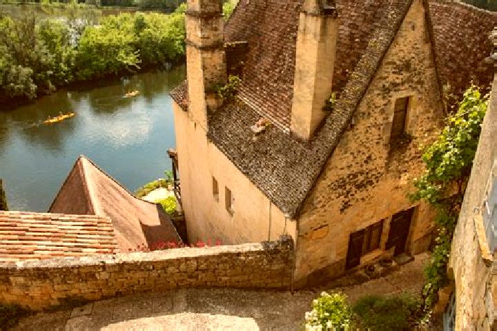 Sage, 26 — Escort in Beynac-et-Cazenac, France